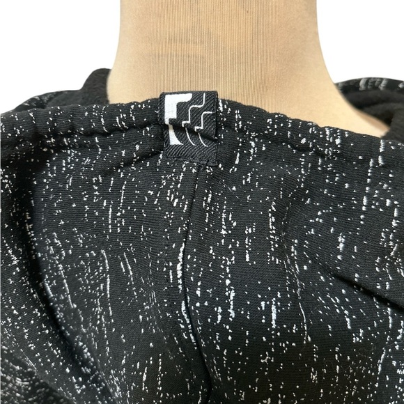 BROOKLYN ATHLETICS BKLYN
MARL BLACK TAG=MED MEASURES EX SM-SM PERFORMANCE HOODIE - Picture 6 of 11